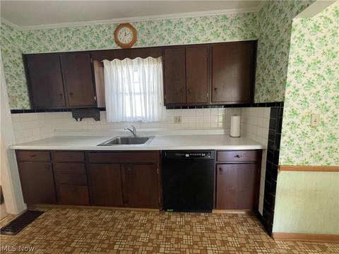 357 E 248th St, Euclid, OH 44123 photo 11