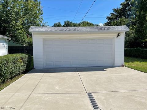 357 E 248th St, Euclid, OH 44123 photo 33