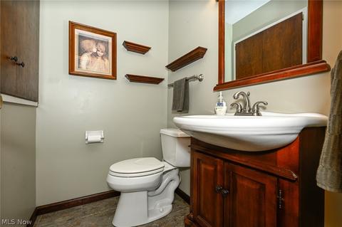 2428 Wright Rd, Akron, OH 44320 photo 14