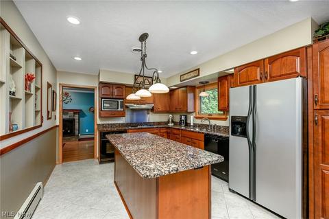 2428 Wright Rd, Akron, OH 44320 photo 11