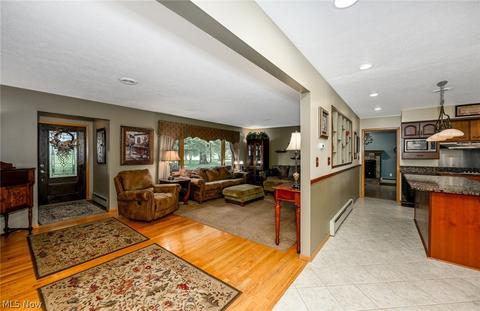 2428 Wright Rd, Akron, OH 44320 photo 8