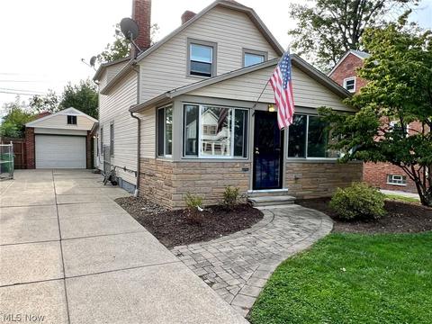 34 E 221st St, Euclid, OH 44123 photo 1