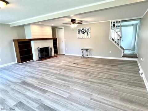 34 E 221st St, Euclid, OH 44123 photo 2