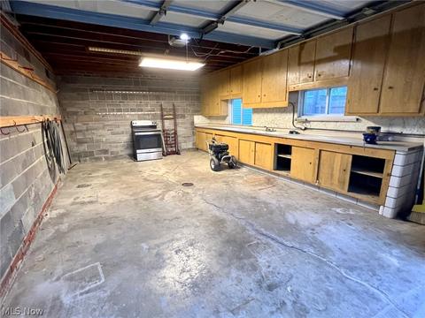 34 E 221st St, Euclid, OH 44123 photo 24