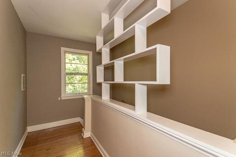 5275 Case Ave, Lyndhurst, OH 44124 photo 9