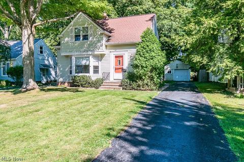 5275 Case Ave, Lyndhurst, OH 44124 photo 2
