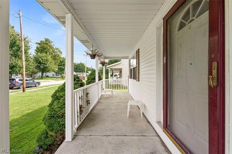 143 Brace Ave, Elyria, OH 44035 photo 4