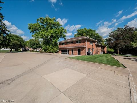 780 E Smith Rd, Medina, OH 44256 photo 2