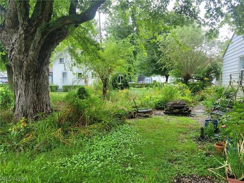 3 Lakehurst Dr W, Ashtabula, OH 44004 photo 4
