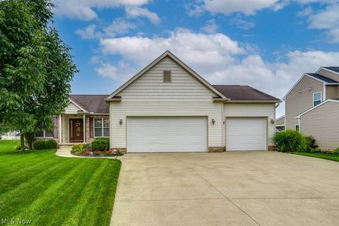 3200 Cloverhurst St NE, Canton, OH 44721 photo 2