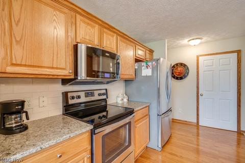 3200 Cloverhurst St NE, Canton, OH 44721 photo 14