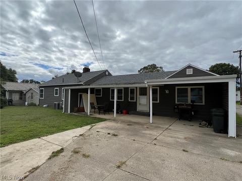 1310 N 13th St, Cambridge, OH 43725 photo 2