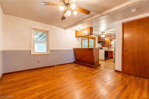 2512 Wright Rd, Akron, OH 44320 photo 9
