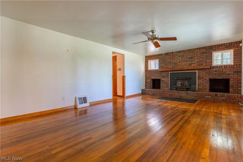2512 Wright Rd, Akron, OH 44320 photo 8