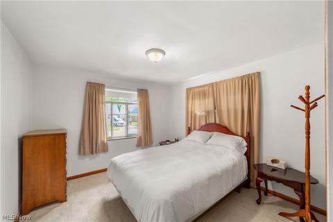 310 E 271 St, Euclid, OH 44132 photo 16