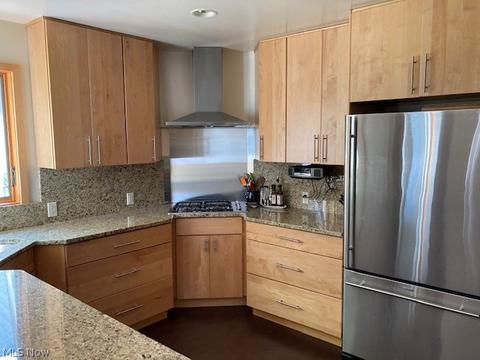 7408 Brookside Rd, Independence, OH 44131 photo 2