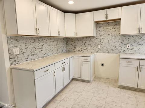 4022 Dunton Rd, Lorain, OH 44055 photo 8