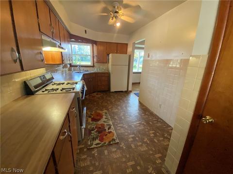 1821 W 10th St, Ashtabula, OH 44004 photo 7