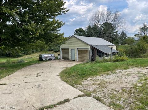 801 Garrison Rd, Ashtabula, OH 44004 photo 3