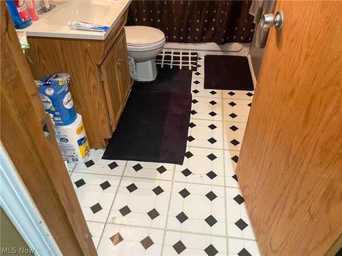 606 Bell Ave, Elyria, OH 44035 photo 15