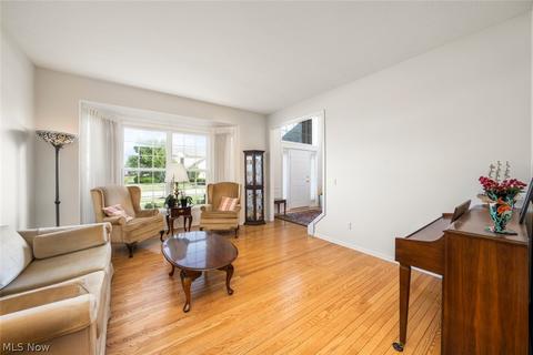 35985 Ithaca Dr, Avon, OH 44011 photo 3