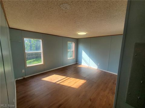 210 Downs Ave, Newcomerstown, OH 43832 photo 7