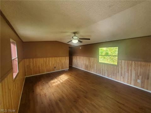 210 Downs Ave, Newcomerstown, OH 43832 photo 3
