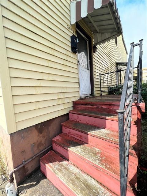 3919 Wood St, Wheeling, WV 26003 photo 3