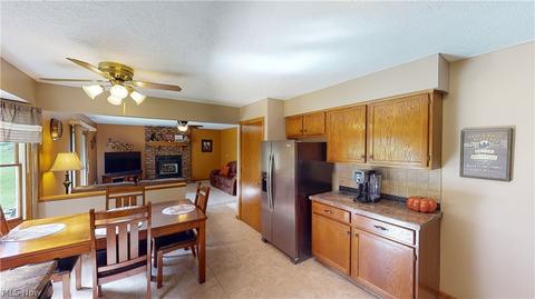 457 Herbert Rd, Akron, OH 44312 photo 11