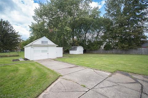 1769 E Ridgewood Dr, Seven Hills, OH 44131 photo 26