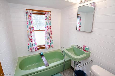 1769 E Ridgewood Dr, Seven Hills, OH 44131 photo 18