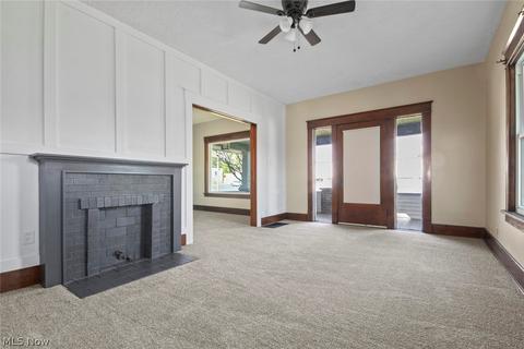 282 Elm St, Struthers, OH 44471 photo 2