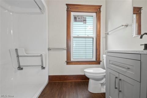 282 Elm St, Struthers, OH 44471 photo 6