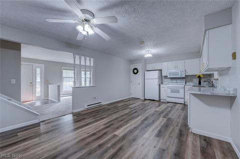 176 Timberlane Dr, Elyria, OH 44035 photo 9