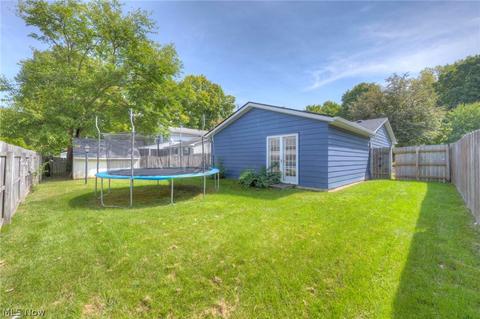 176 Timberlane Dr, Elyria, OH 44035 photo 4