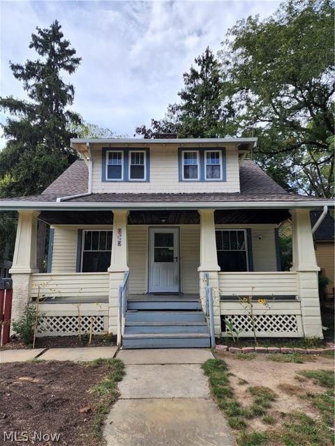 138 Prospect St, Berea, OH 44017 photo 1
