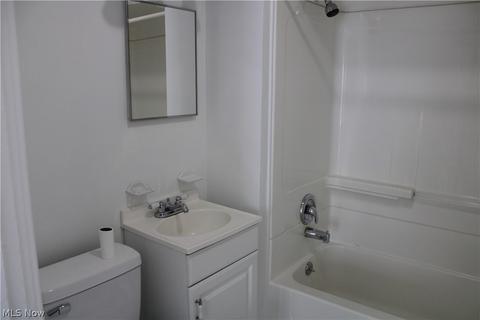 532 W 36th St, Ashtabula, OH 44004 photo 16
