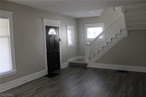 532 W 36th St, Ashtabula, OH 44004 photo 3