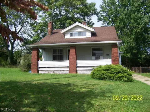 218 Granada Ave, Youngstown, OH 44504