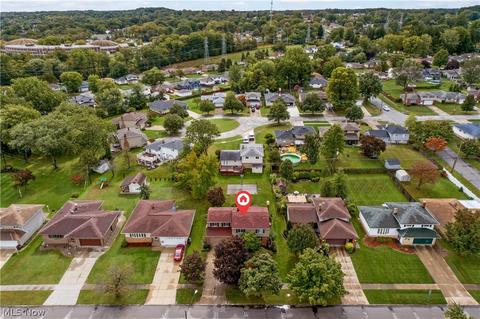 2777 Coventry Dr, Parma, OH 44134 photo 4