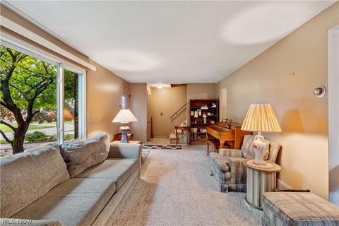 2777 Coventry Dr, Parma, OH 44134 photo 7