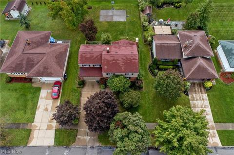2777 Coventry Dr, Parma, OH 44134 photo 3
