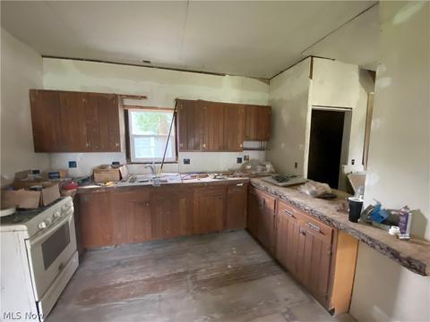 224 Poland Ave, Struthers, OH 44471 photo 16