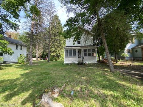 224 Poland Ave, Struthers, OH 44471 photo 2