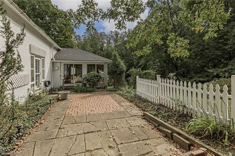 2755 River Rd, Willoughby Hills, OH 44094 photo 12
