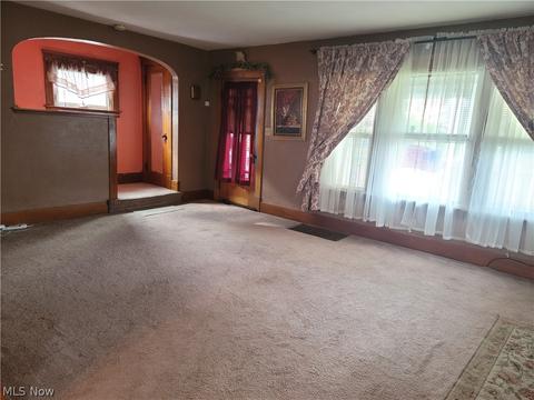 1836 E 34th St, Lorain, OH 44055 photo 4