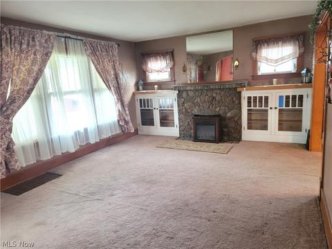 1836 E 34th St, Lorain, OH 44055 photo 3