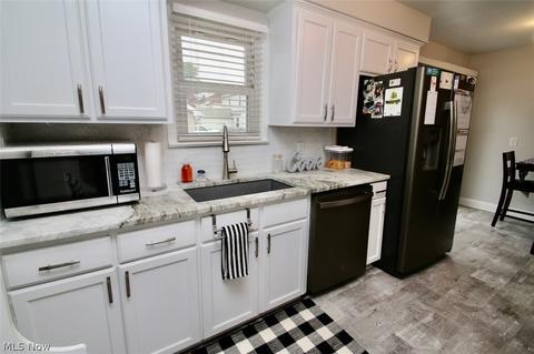 583 Bayridge Blvd, Willowick, OH 44095 photo 9