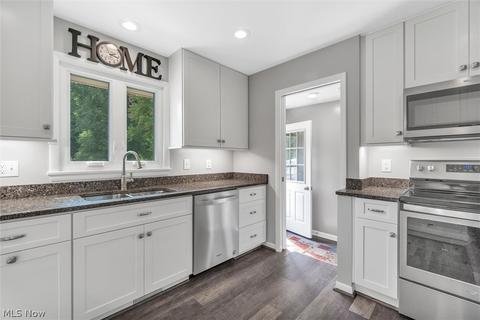 43151 Dellefield Rd, Elyria, OH 44035 photo 9