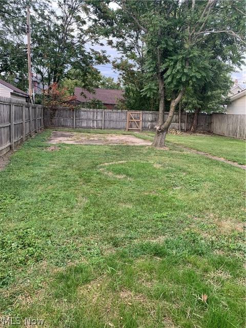 1733 E 34th St, Lorain, OH 44055 photo 6